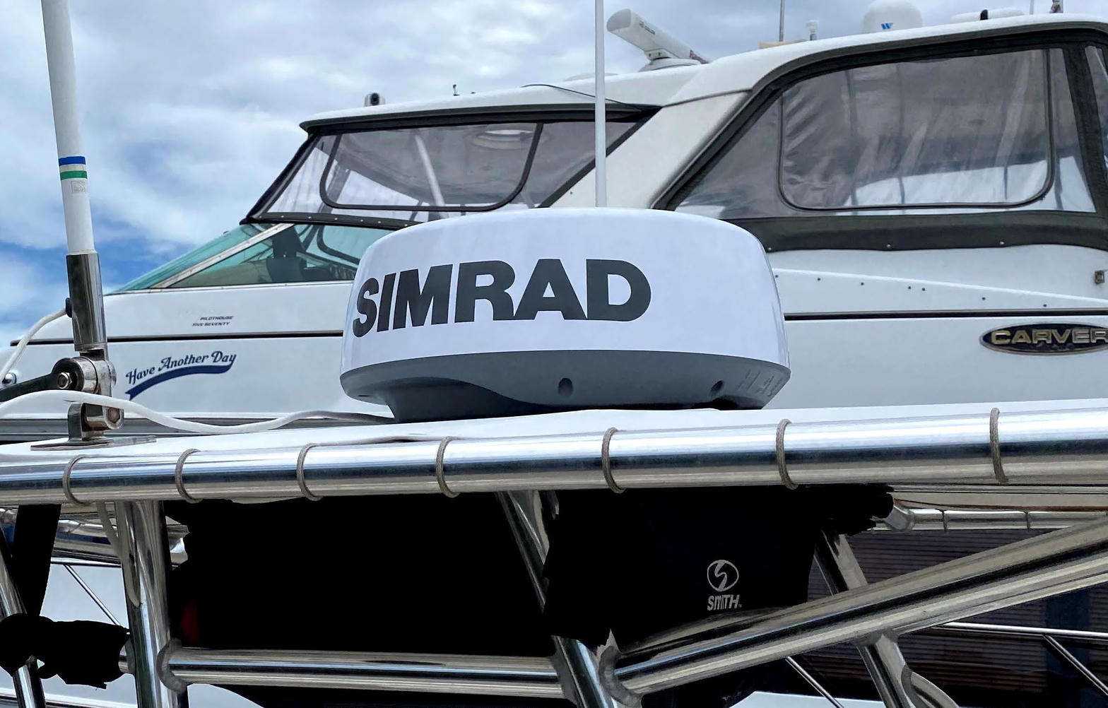 Simrad HALO radar installed on a flybridge